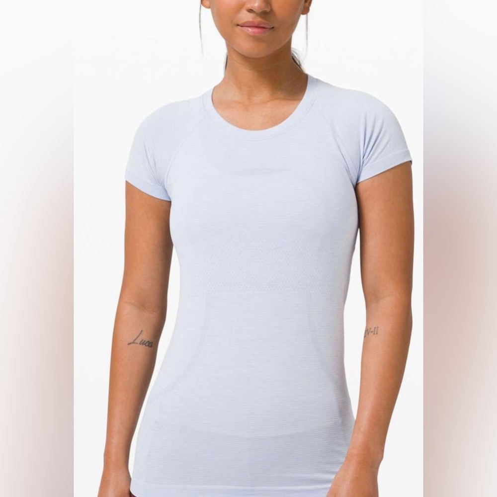 Lululemon Swiftly Tech Short Sleeve 2.0
Daydream / White